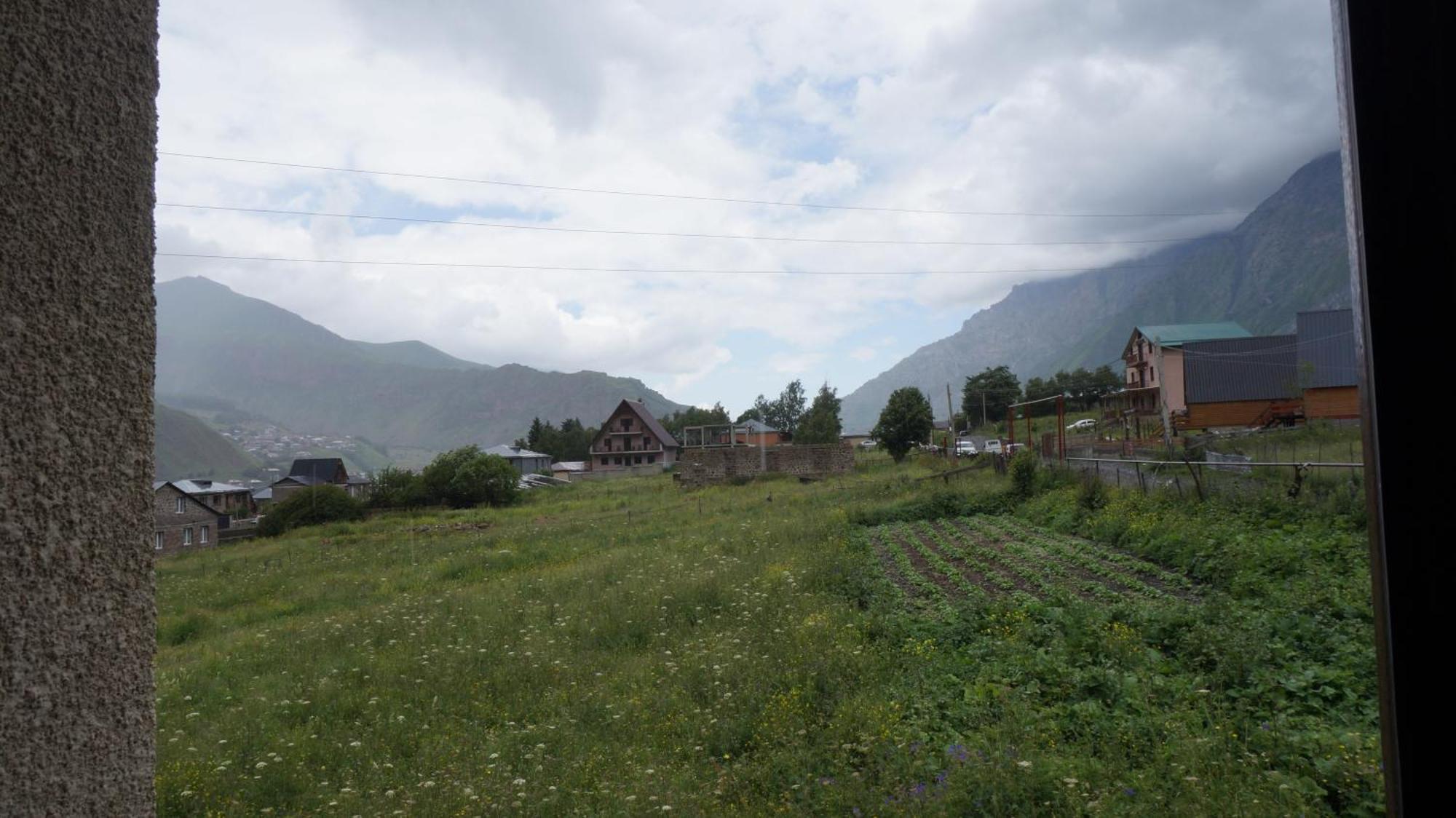 Arte In Kazbegi Hotel ภายนอก รูปภาพ