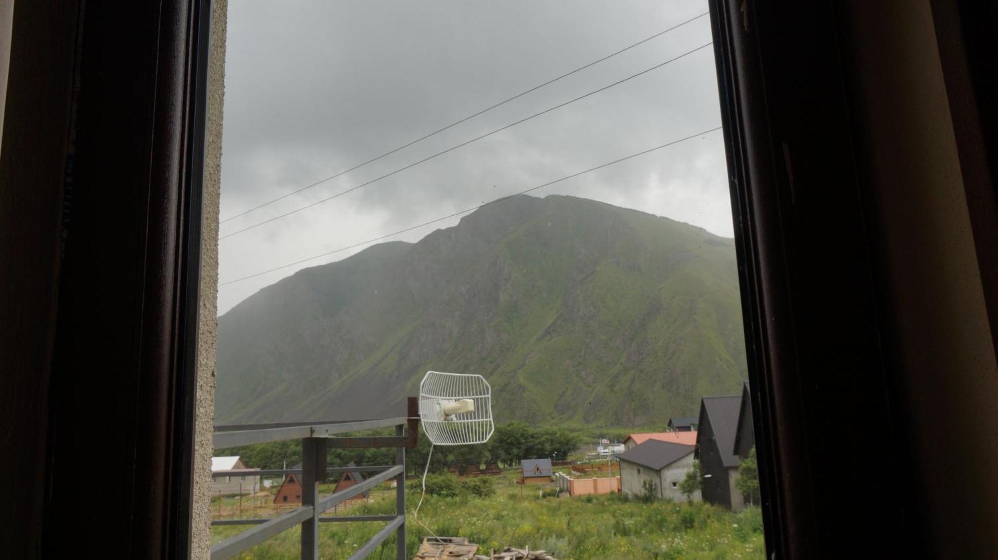 Arte In Kazbegi Hotel ภายนอก รูปภาพ