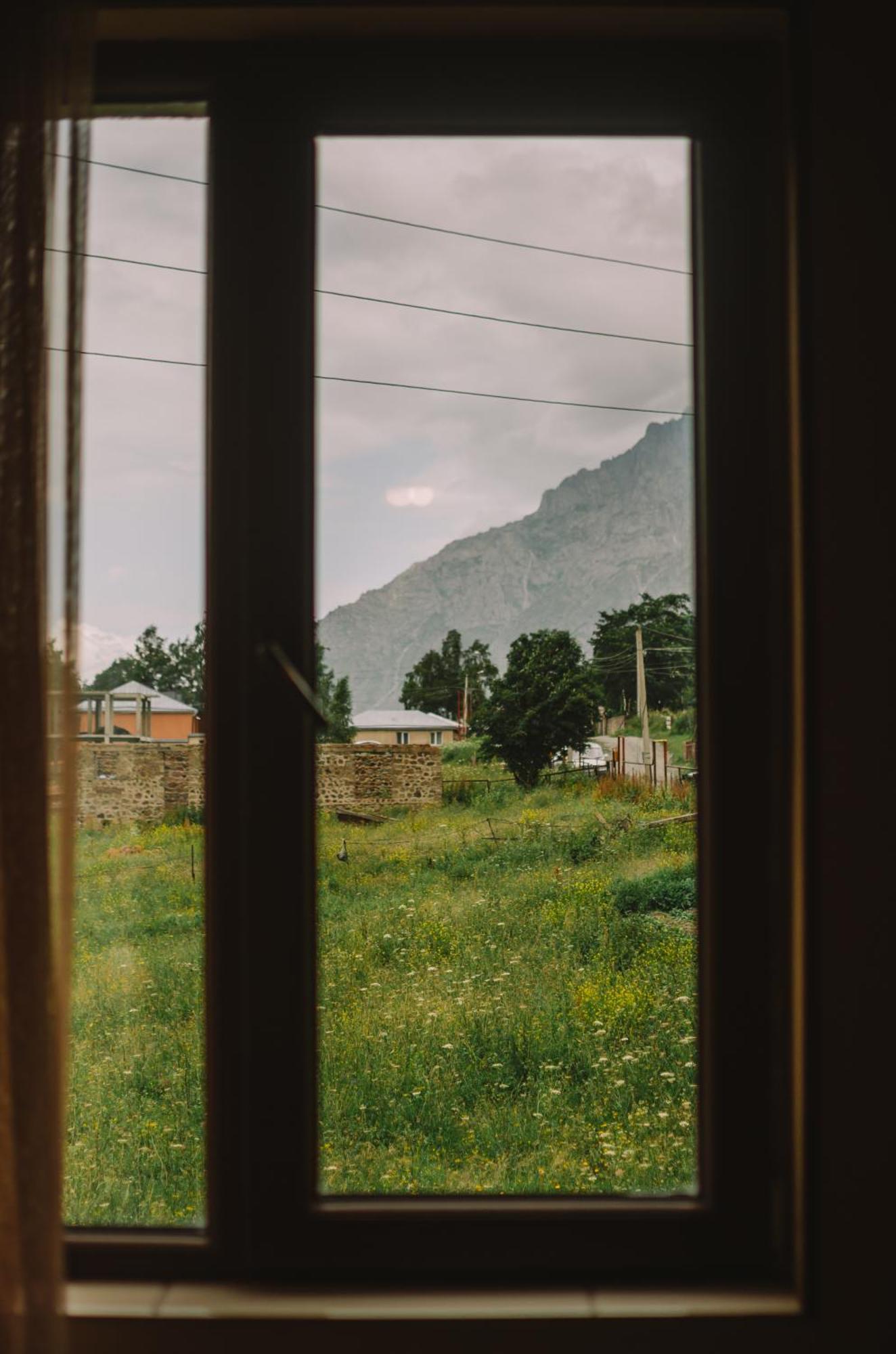 Arte In Kazbegi Hotel ภายนอก รูปภาพ