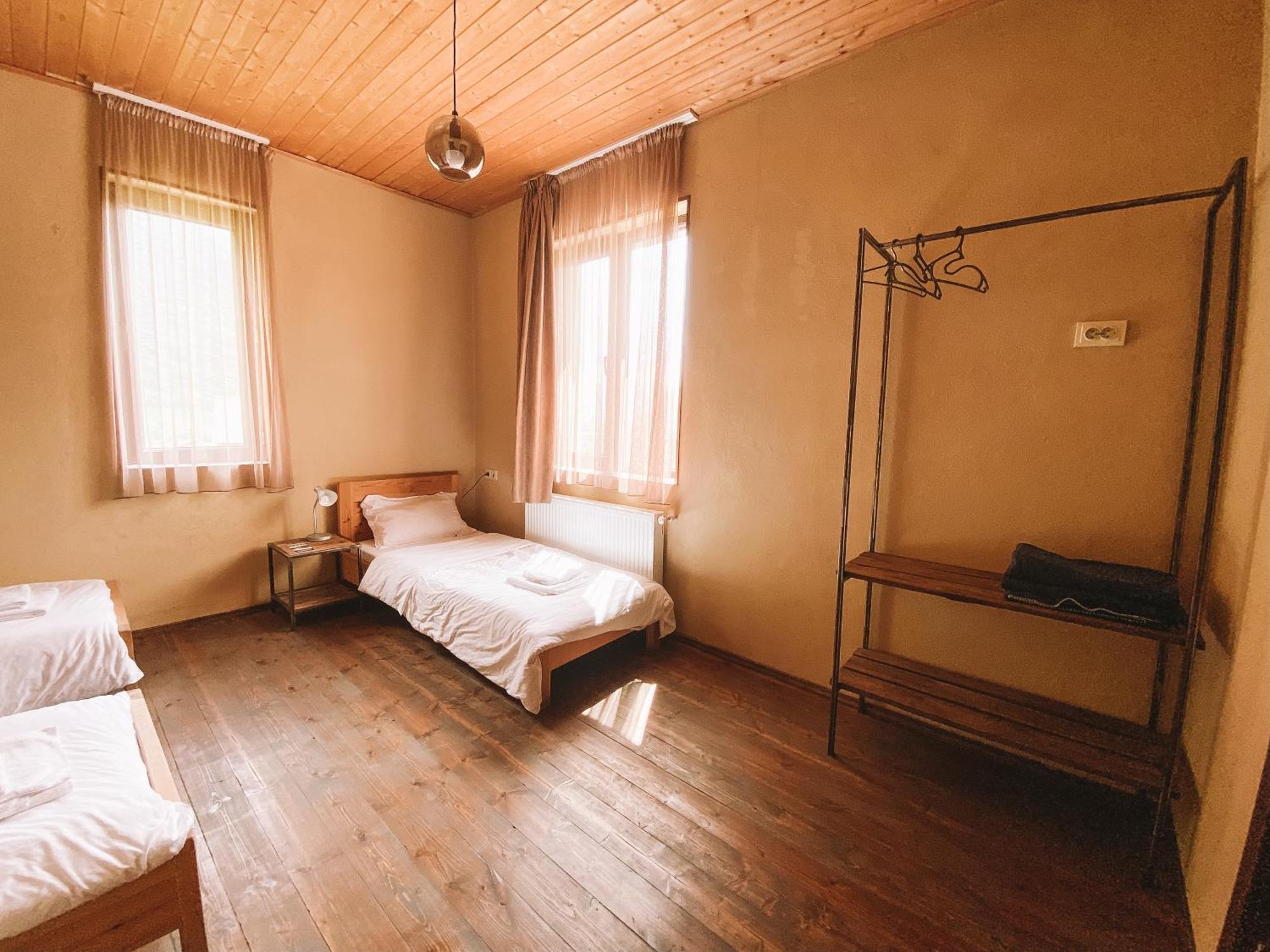Arte In Kazbegi Hotel ภายนอก รูปภาพ