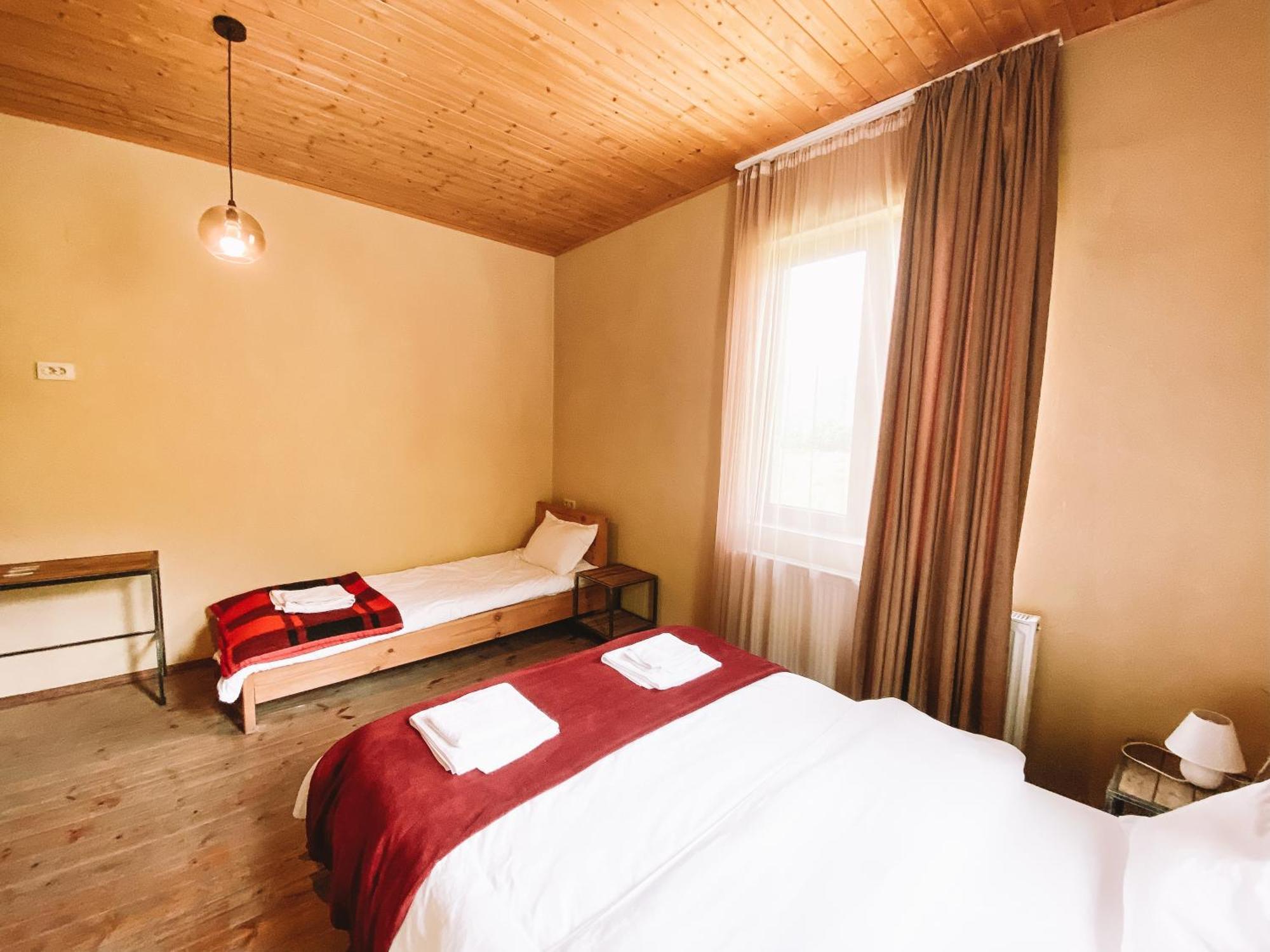Arte In Kazbegi Hotel ภายนอก รูปภาพ