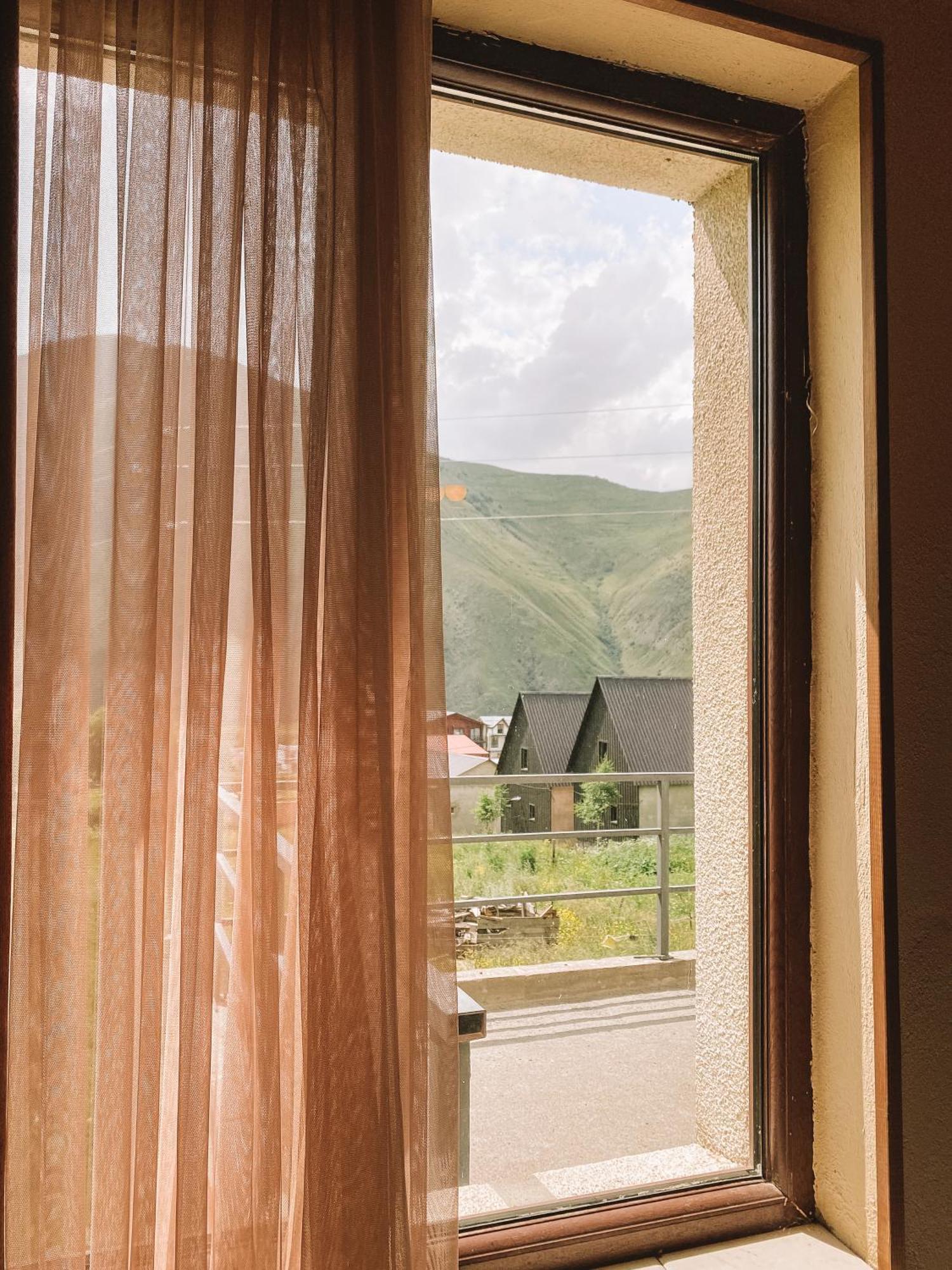 Arte In Kazbegi Hotel ภายนอก รูปภาพ