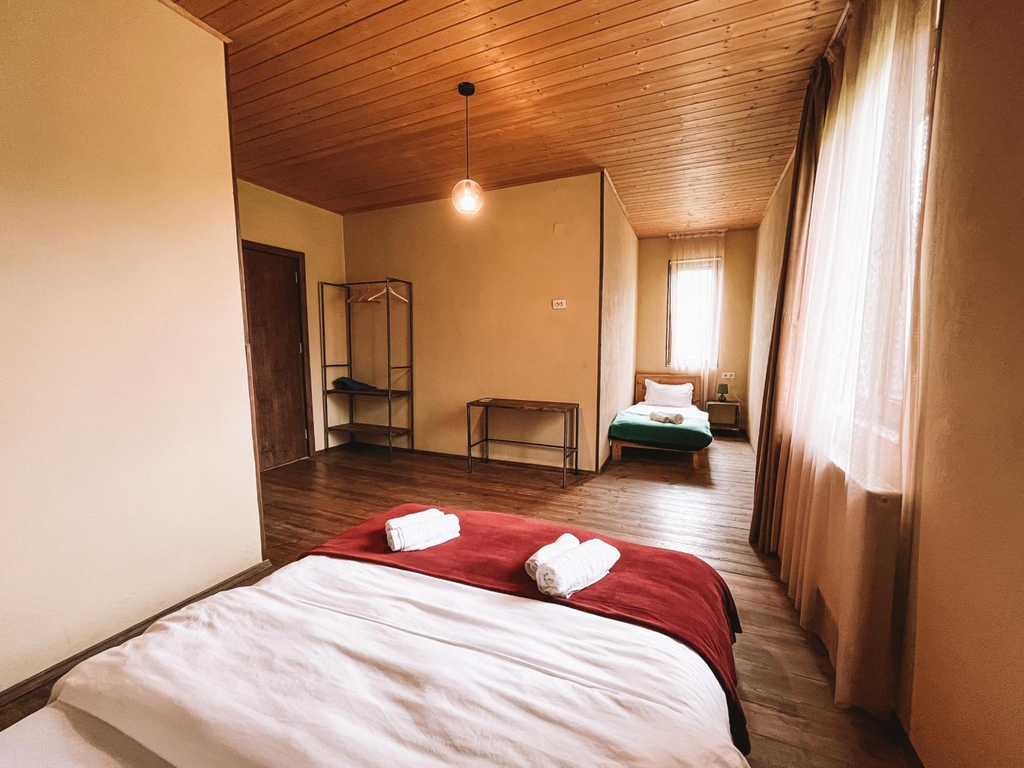 Arte In Kazbegi Hotel ภายนอก รูปภาพ