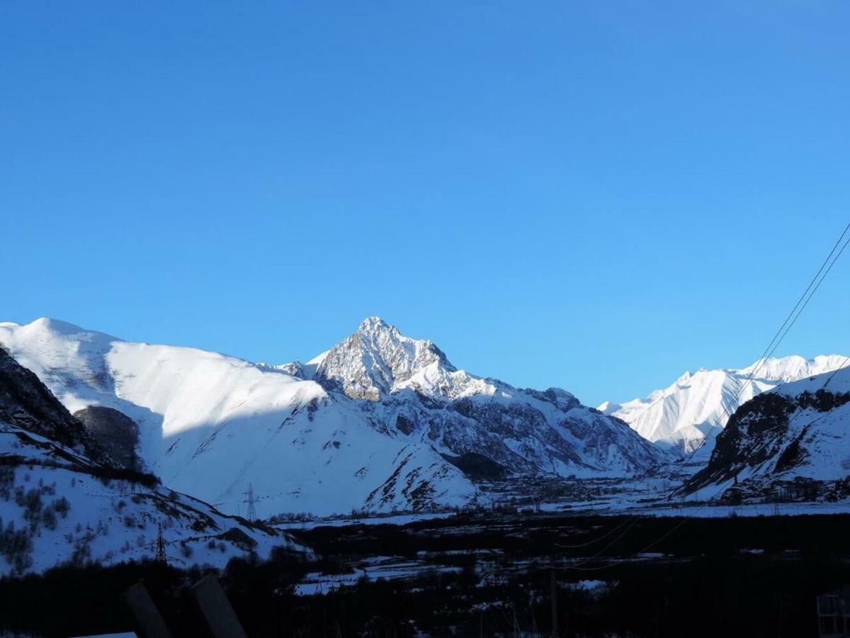 Arte In Kazbegi Hotel ภายนอก รูปภาพ